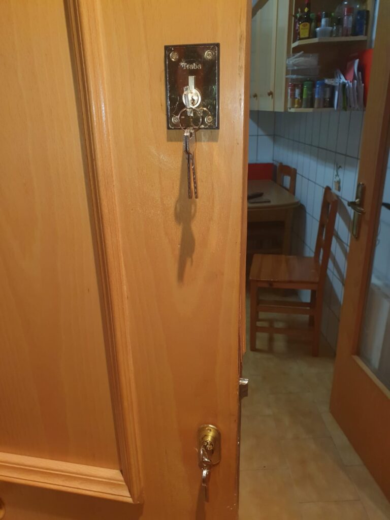 Apertura de puertas Campillo del Hambre
