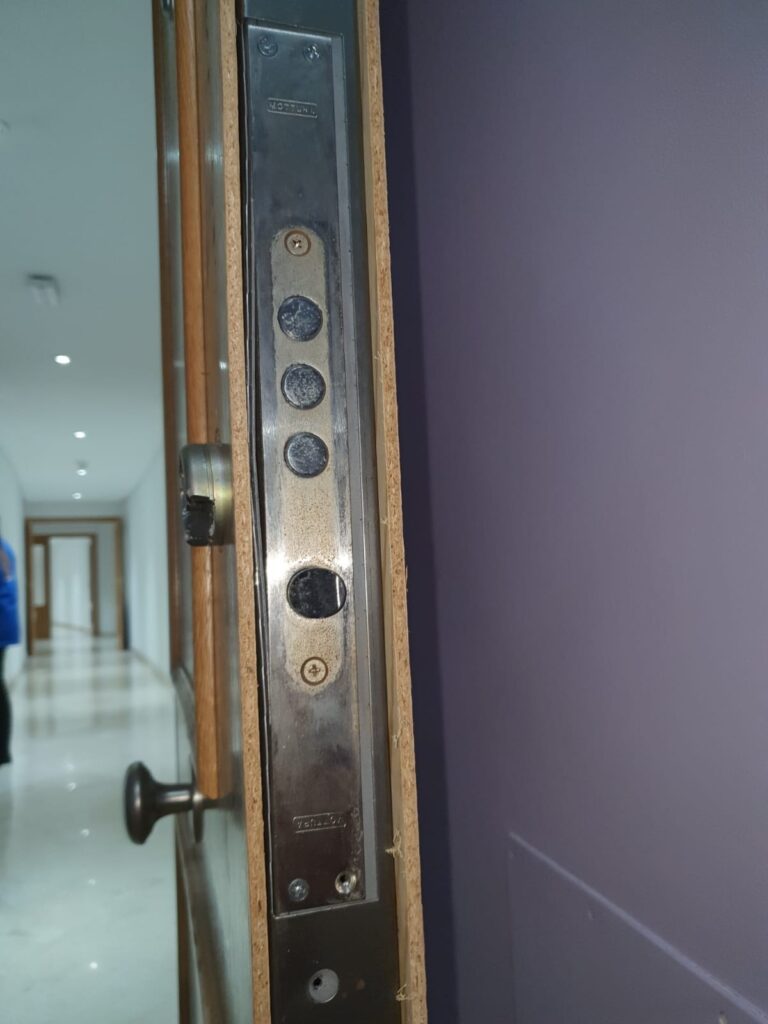 Apertura de puertas El Madroño