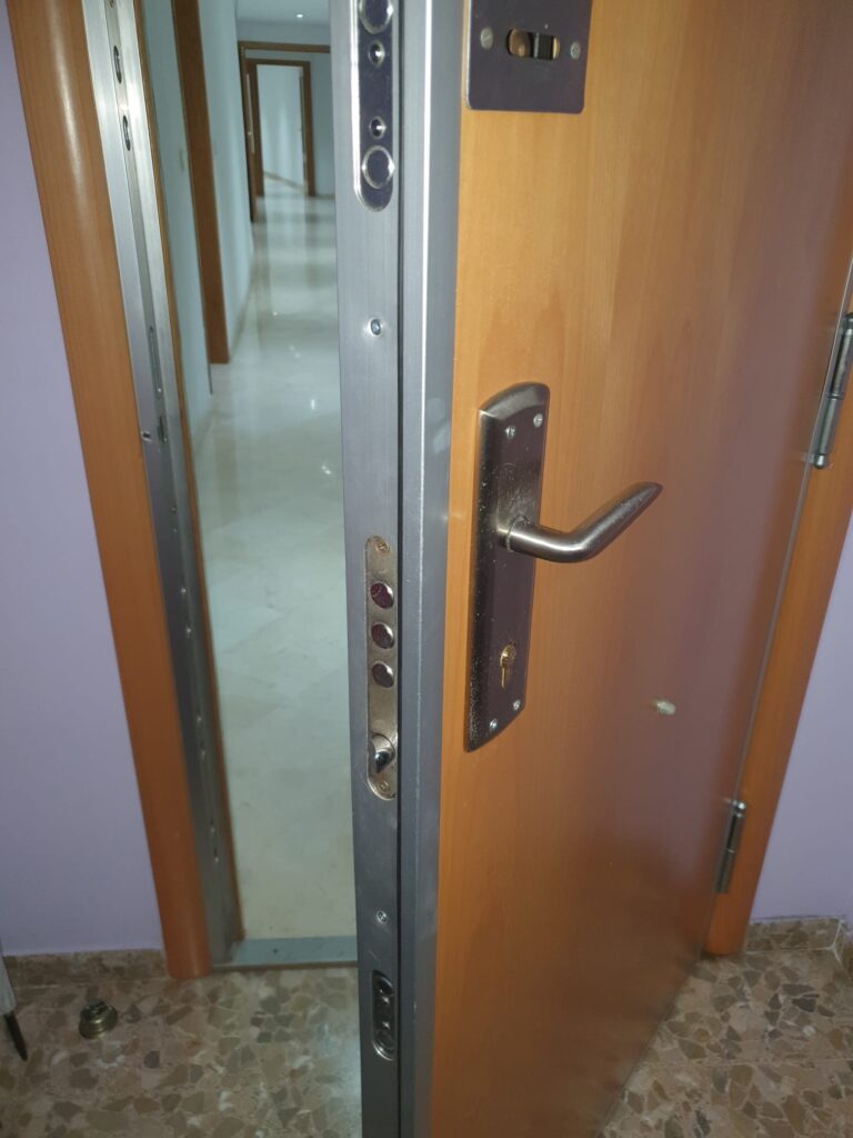 Apertura de puertas Fuensanta