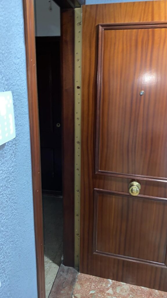 Apertura de puertas Nava de Arriba