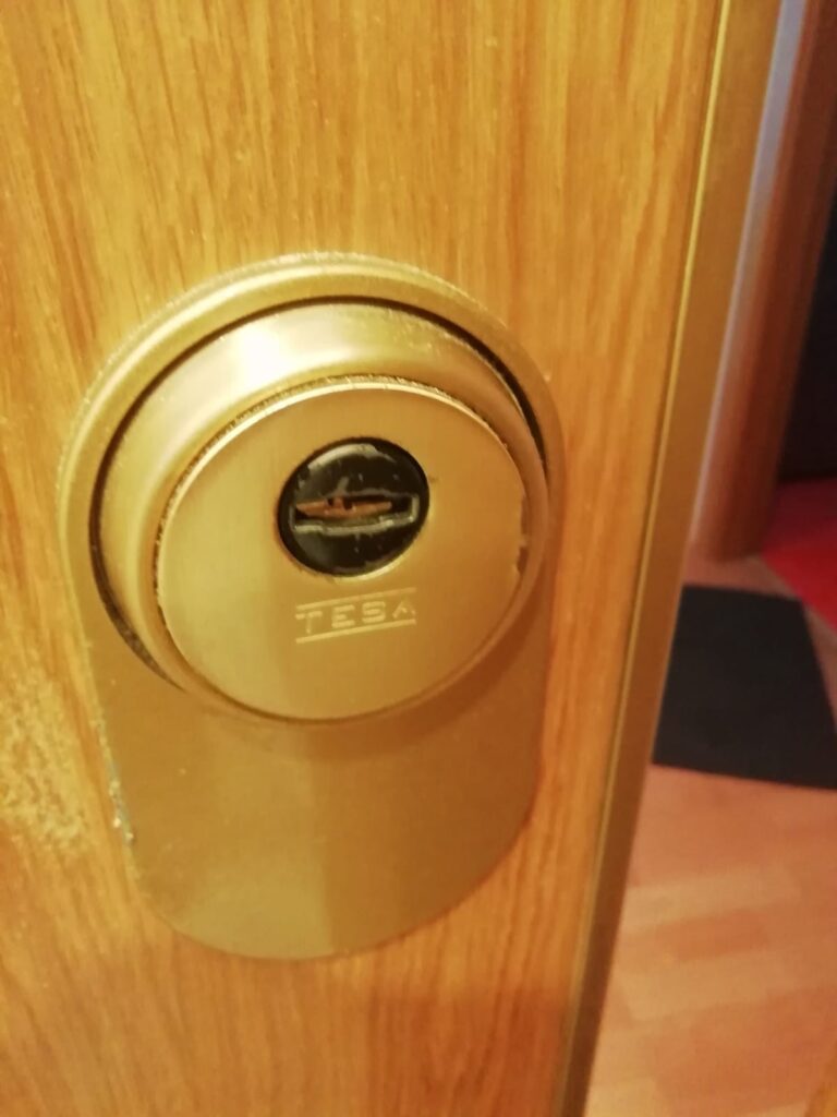 Apertura de puertas Navas de Jorquera