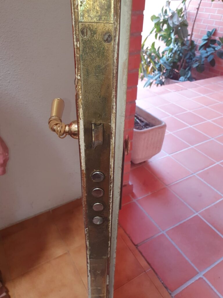 Apertura de puertas Pozo Lorente
